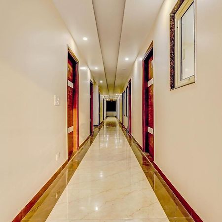 Collection O Hotel Aditya Palace Near Leisure Valley Park Gurgaon Exterior photo